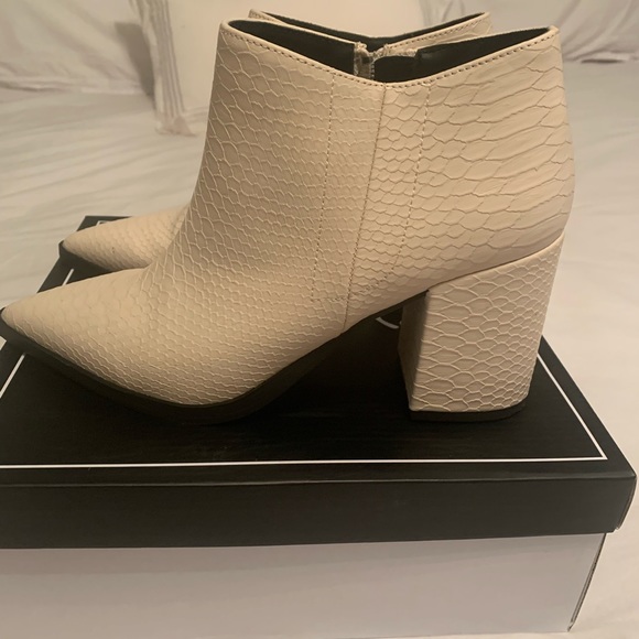 Off-white booties - Picture 3 of 5